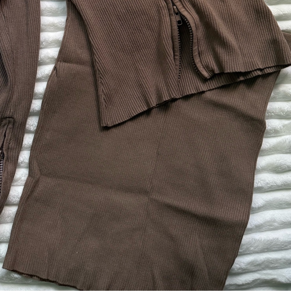 Brown Ribbed Knit Skirt